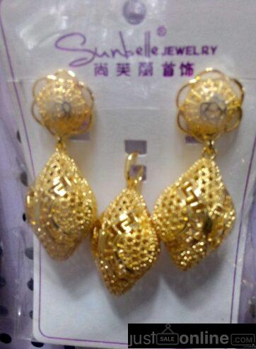 Sunbelle earring for sale at tradeFair market