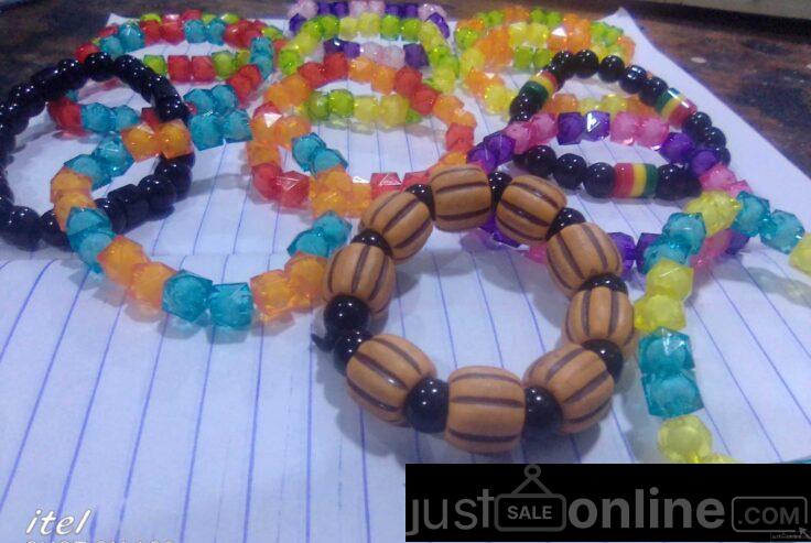 Handbeads for male and female for sale in ojo iba