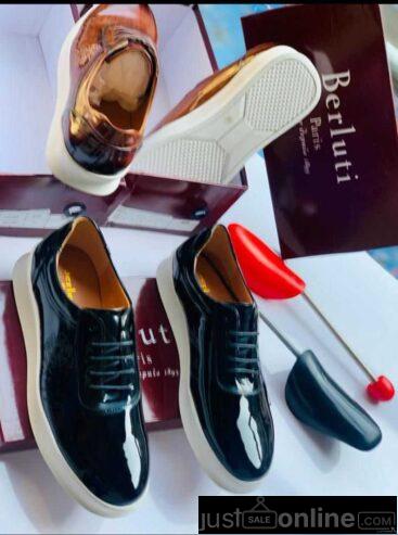 Original Fendi shoes for sales at trade Fair market