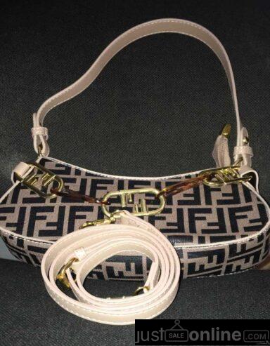 Best quality stock handbag for sale at tradefair market