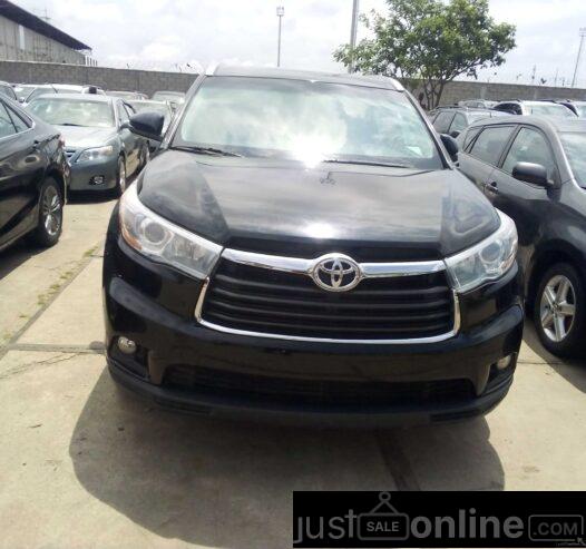 Toyota Highlander for sale at apapa