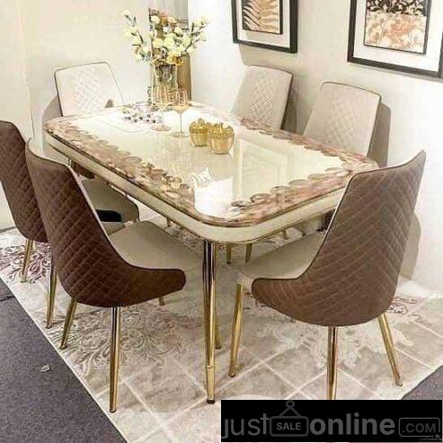 Mable dinning table