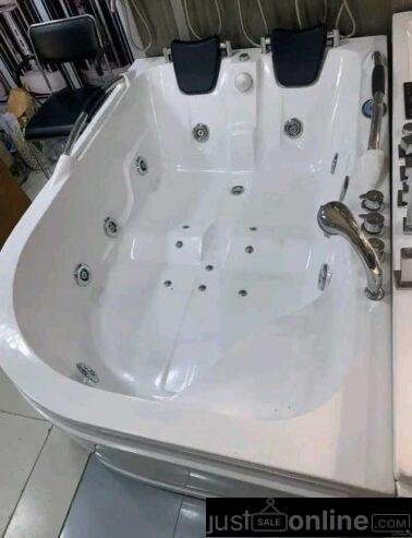 Jacuzzi Bath Tub for sale at Coker Orile