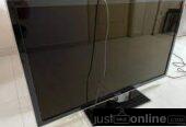 Samsung 2013 model smart tv for sale at ojo Alaba