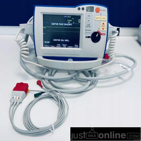 Zoll Defibrillator for sale in Lagos Island