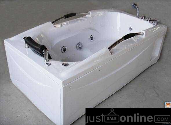 Jacuzzi bathroom for sell at orile market