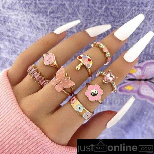 Fancy knuckle rings set for sale at tradefair market