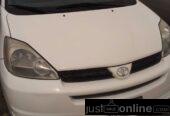 Toyota sienna 2005 model for sale at begger mile 2