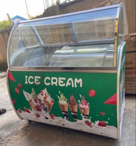 Ice cream display chiller