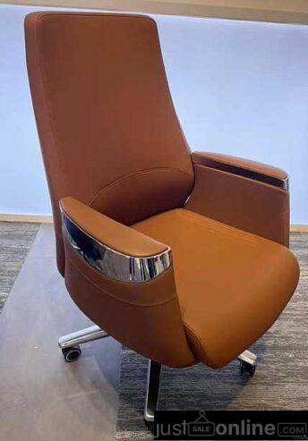 Executive office chair for sale at ojo alaba