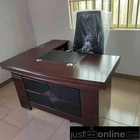 1.6 meter Executive office table for sale at ojo Alaba marke