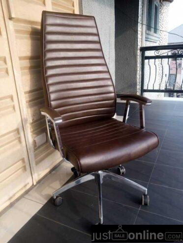 B430 Office chair for sale at Ojo Alaba Market