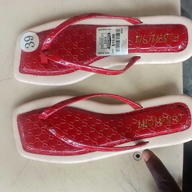 Ladies foot wears for sale at ikorodu