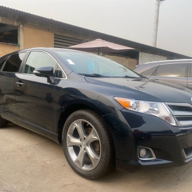 Foreign Used 2011 Toyota VENZA