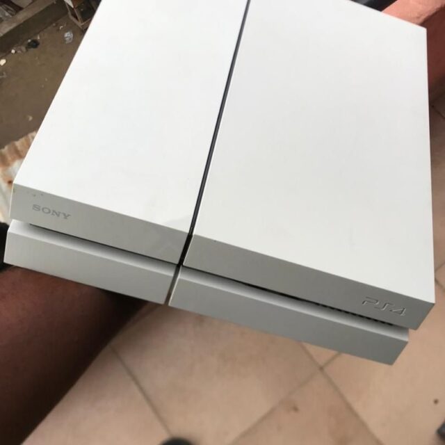 Playstation 4 and 5 Pro In Ojo