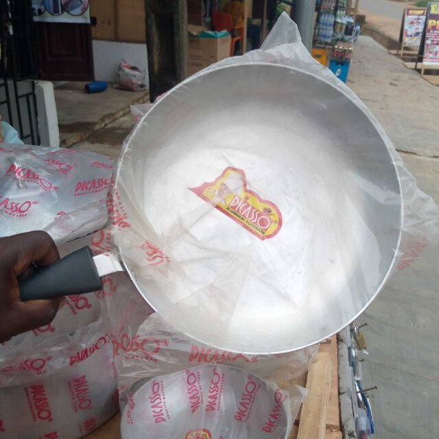 Quality put and kettle is available for sale at ikorodu Lagos Nig