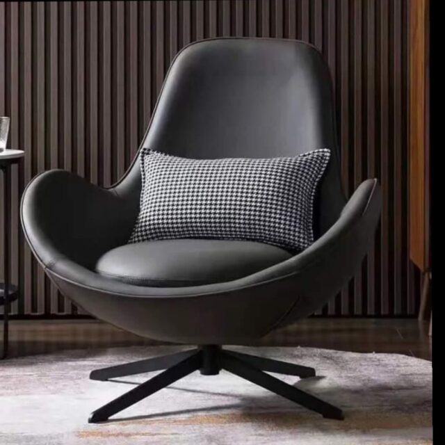 Executive office chairs Sale In Ojo