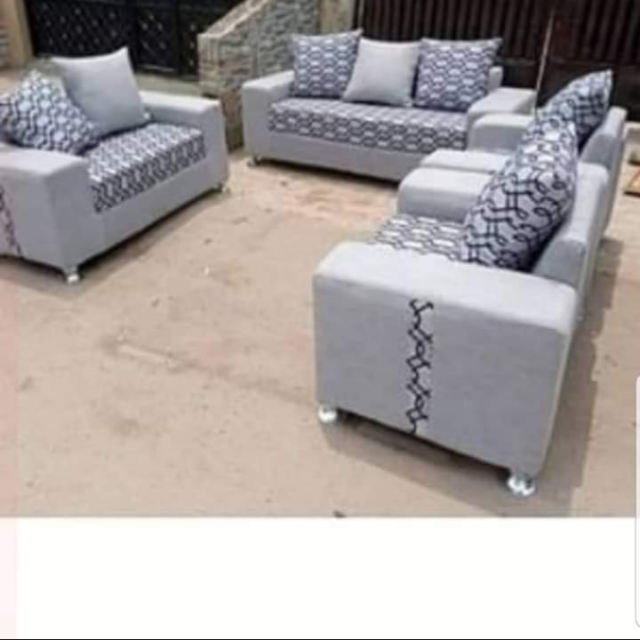 Velvet Sofa Set And Chairs for sale In Ikorodu