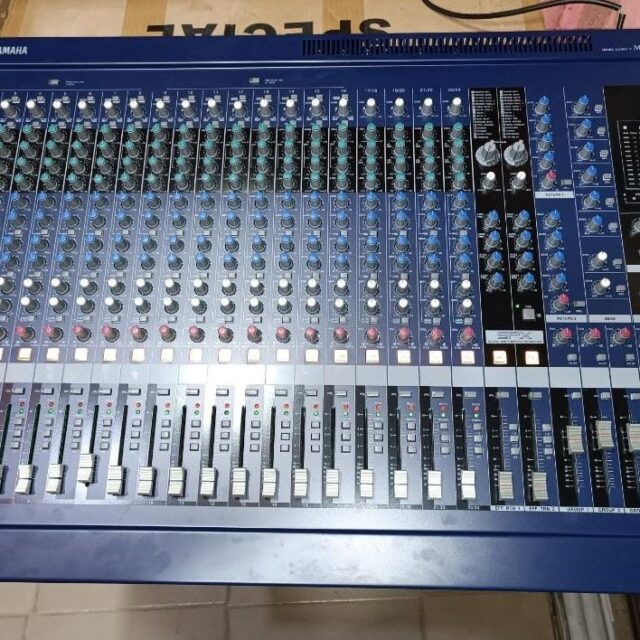 24 Channel Yamaha Console Mixers For Sale