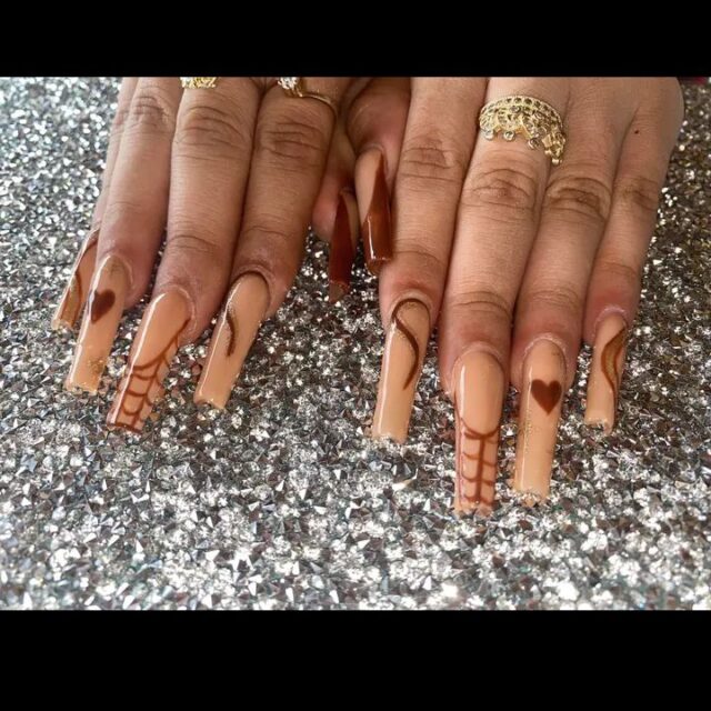 Women’s nails and lashes and pedicure and atc at ikorodu garage L