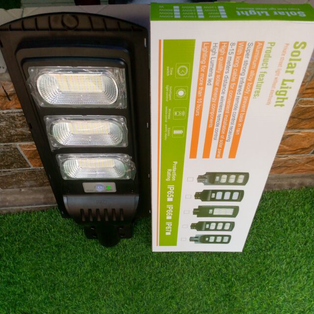 150 watts 3 Eyes Solar Street Lights