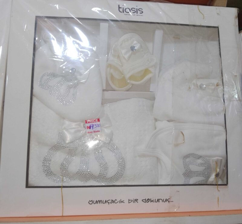 Babies wears for sale