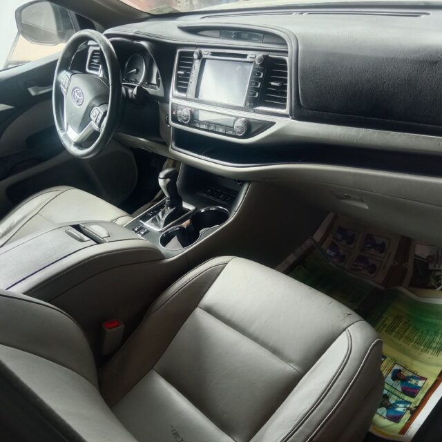 Toyota 2016 Highlander Model For Sale In Apapa