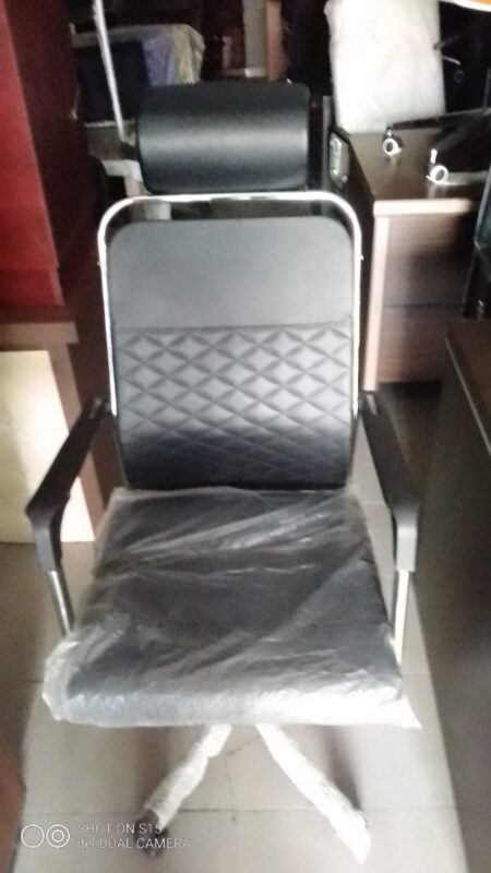 Office chair for sale at ojo alaba