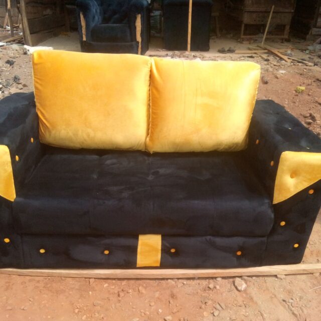 Velvet Sofa Set And Chairs for sale In Ikorodu