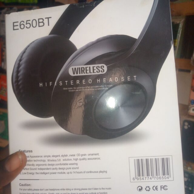 Wireless hifistereo headset for sale at ikorodu Lagos