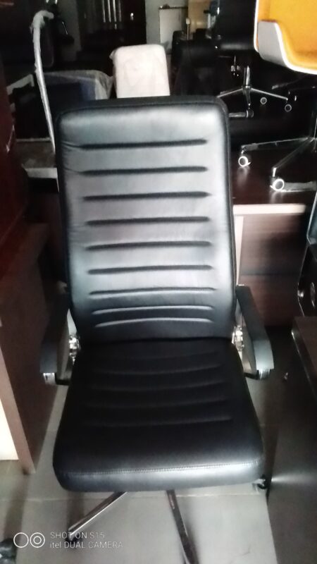 Office chair for sale at ojo alaba