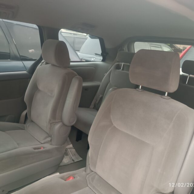 2005 Toyota Sienna LE