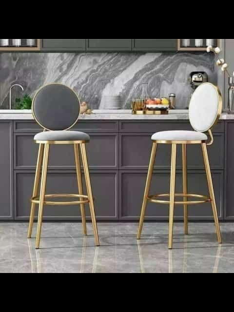 Restaurant chairs and tables for sale at Olojo drive Ojo