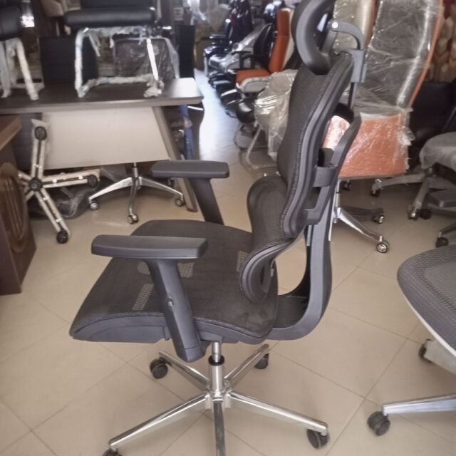 Ergonomic chair