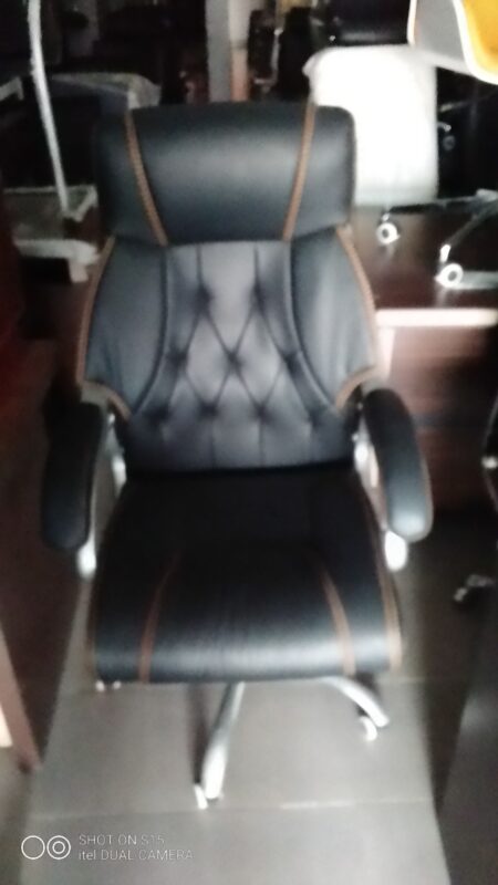 Office chair for sale at ojo alaba