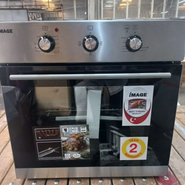 Electric and gas Oven for sale at Coker Orile