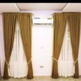 Curtains and blinds for sell in trade fair market