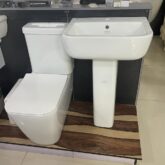 Bath for sale at s.t.i makert