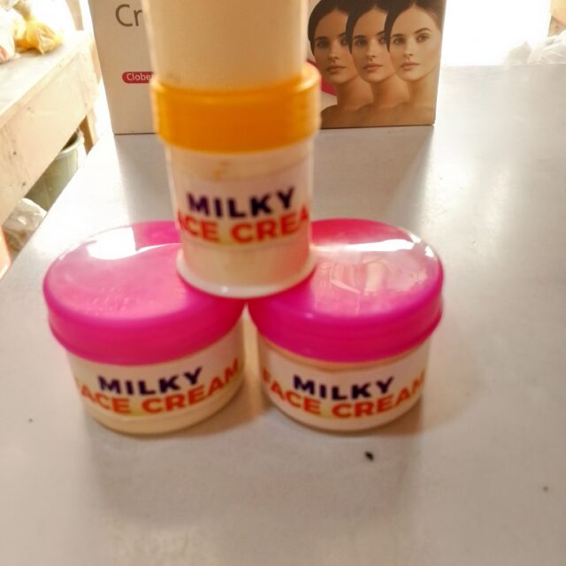 Milky face cream