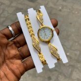 Avoidable wristwatch and bracelet set at ojo alaba