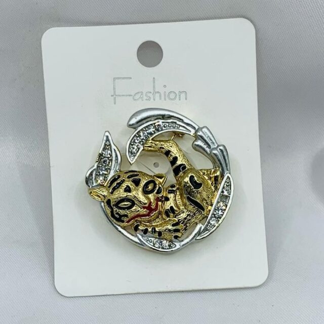 Fancy brooch design for sale at ikorodu