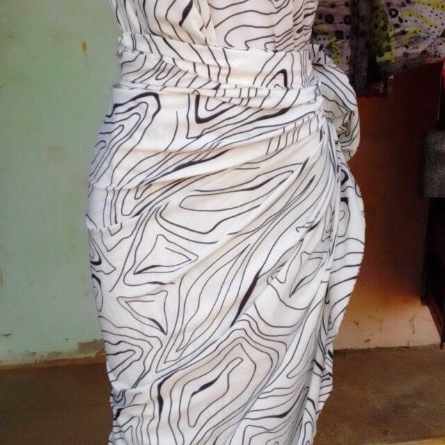 Ladies wear and fabric is available for sale at oreyo igbogbo iko