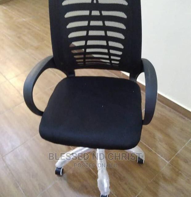 Salon chair for sale at ikorodu