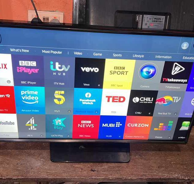 Samsung Smart TV 50’inches- Ojo