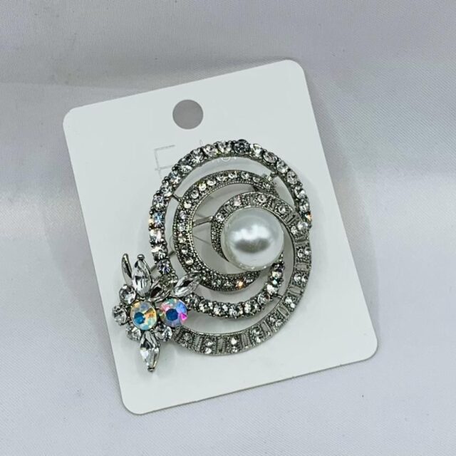 Fancy brooch design for sale at ikorodu