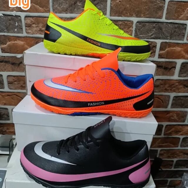 Nike footwears for man sell at Trade Fair market