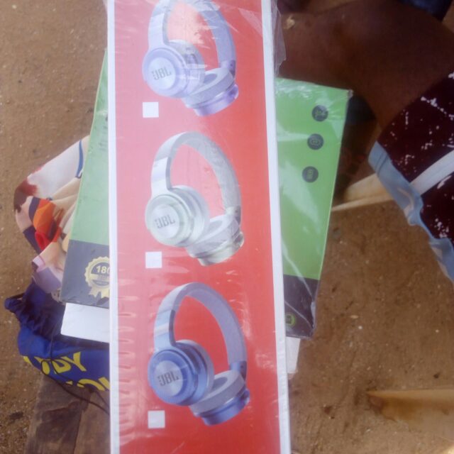 Quality wireless earphones is available for sale at ikorodu