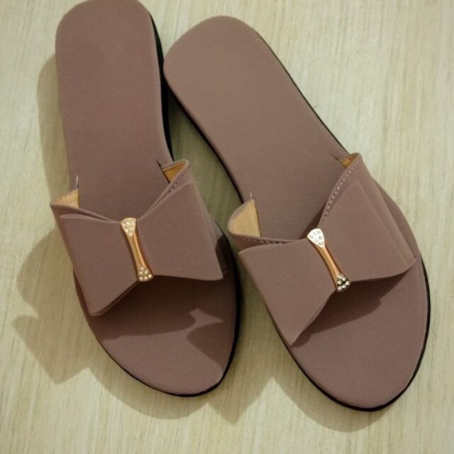 Leather slippers for ladies for sale at ikorodu