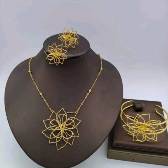 Jewelry set for sale at ikorodu