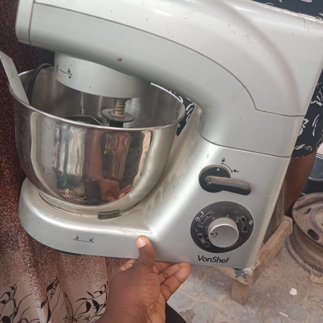 We have air fryer,stand mixers, halogen oven Enamel pots,all is a